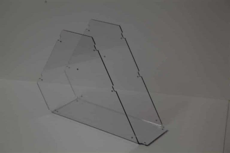 Schoonmaken van een plexiglas plaat