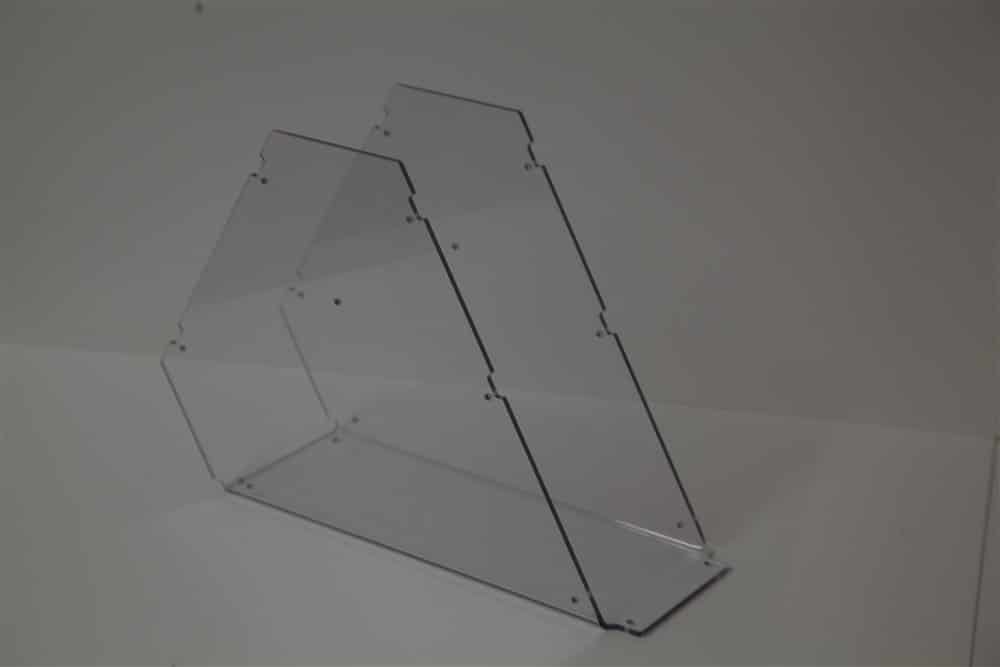 gebogen-en-lasergesneden-plexiglas-onderdeel