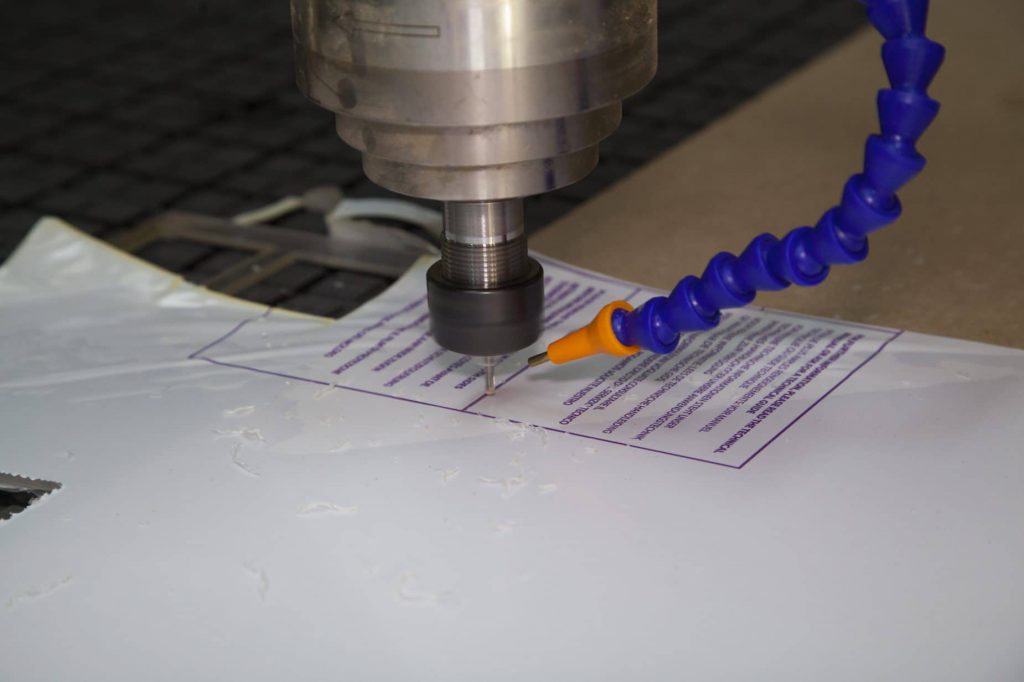 kunststof-frezen-met-freesmachine